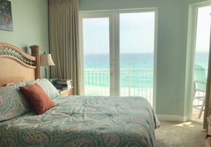 Affordable Luxury @ Sea Dunes 3BR/3BA Gulf Front End Unit Free Chairs & Umbrella