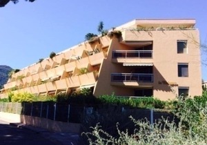 Air-Conditioned Studio with Sleeping Area and 10m² South-Facing Terrace