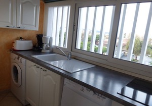 AIR-CONDITIONED T2 IN DOWNTOWN LAVANDOU