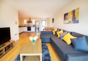Air Host and Clean - Stylish & Cosy Apt City Centre Sleeps 6