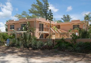 Alamanda Villa on Holmes Beach