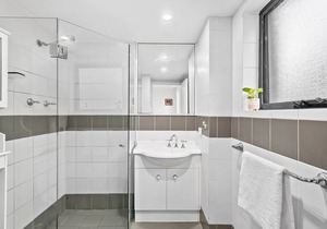 ALEX6 - peaceful 1 bedroom in heart of Crows Nest