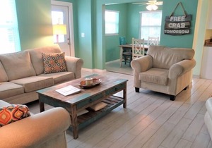 Aloha Kai - Unit 52S- updated 3 bedroom and close to the beach!