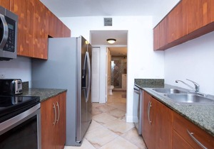 Amazing 2BR APT @Brickell, Free Parking