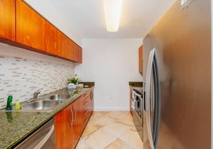 Amazing 2BR APT @Brickell, Free Parking