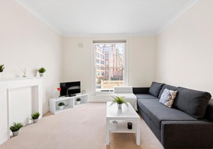 Amazing 4 Bedroom Flat in Fulham