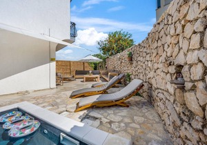 Amazing apartment in Murter with WiFi