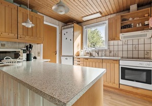 Amazing home in Aakirkeby with kitchen