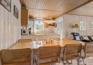 Amazing home in Aakirkeby with kitchen
