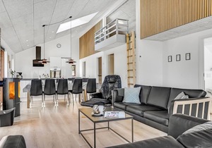 Amazing home in Glesborg with kitchen