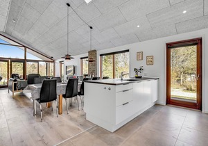 Amazing home in Glesborg with kitchen