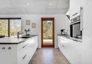 Amazing home in Glesborg with kitchen
