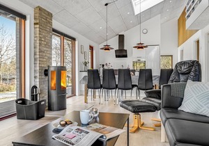 Amazing home in Glesborg with kitchen