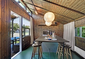 Amazing home in Hampen with WiFi