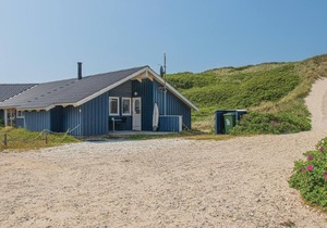 Amazing home in Hvide Sande with sauna