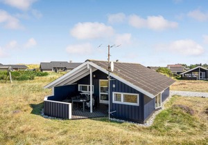 Amazing home in Hvide Sande with sauna