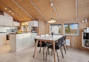 Amazing home in Juelsminde with sauna