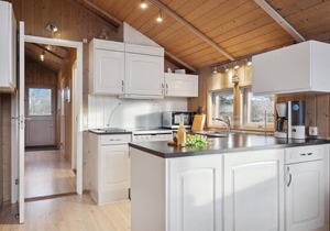 Amazing home in Juelsminde with sauna