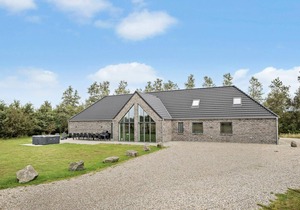 Amazing home in Rømø with kitchen