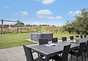 Amazing home in Rømø with kitchen