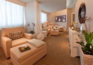 Amazing Stay! Two Incredible Pool View Units, Close to Disney