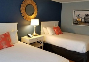 An Adventure Awaits! Waterfront Sunset Pointe Bar, Onsite Pool and Tennis Courts
