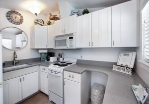 Anna Maria Beach Cottage 110B Updated studio beach cottage, steps to the sand!