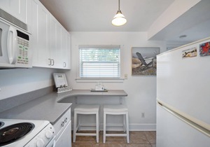 Anna Maria Beach Cottage 110B Updated studio beach cottage, steps to the sand!