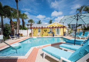Anna Maria Beach Cottage 110B Updated studio beach cottage, steps to the sand!