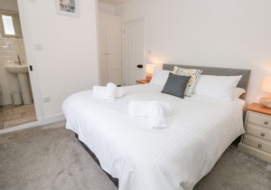 Apartment 1 @ 22 Foss Street, DARTMOUTH