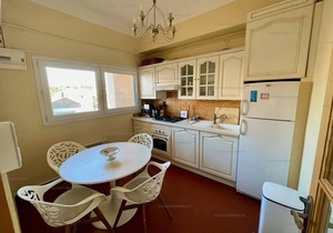 Apartment 2 bedroom downtown with closed terrace for 6 WIFI