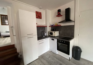 Apartment 200m from Saint Roch Spa with Free Parking and WiFi