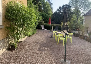 Apartment 200m from Saint Roch Spa with Free Parking and WiFi