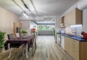Apartment City Loft with Wi-Fi & A/C