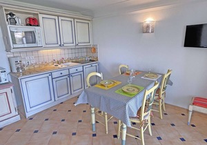 Apartment for 4/5 people - Swimming pool residence - A/C - WiFi - Near beach and city center -.