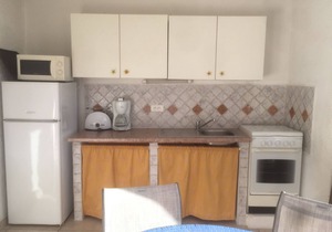 Apartment for 4 people on the ground floor, sea view, direct access to the beach