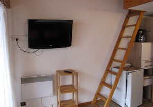 Apartment in Chamonix with Balcony, Pets Allowed & Parking