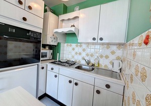 Apartment in central Granville with balcony, 300m from the beach and casino