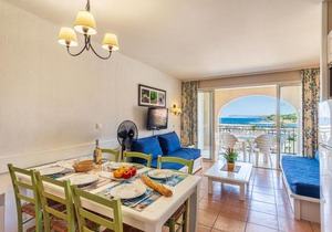 Apartment Les Rivages de Coudoulière-10 by Interhome