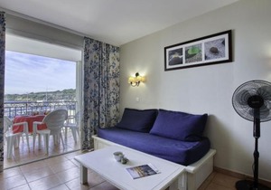 Apartment Les Rivages de Coudoulière-31 by Interhome