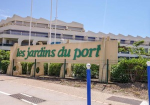 Apartment Les Jardins du Port-4 by Interhome