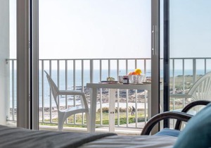 Apartment Les Trois Iles-10 by Interhome