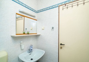 Apartment & Rooms Papa - Basic Double Room with Balcony and Partial Sea View