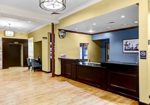 Apartment with Free Daily Breakfast | Flat Screen TV + Access to Fitness Center