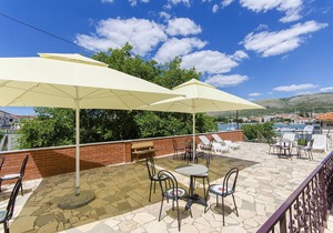 Apartments and Rooms Iva (47621-A11) - Trogir