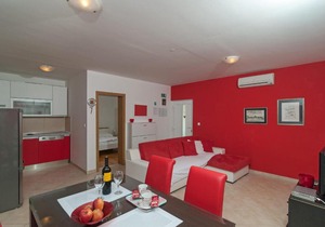 Apartments Lovorka