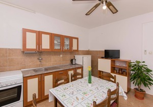 Apartments Miroslava (10581-A3) - Vodice