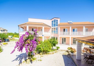 Apartments Tiho i Pave (28231-A2) - Rogoznica