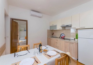 Apartments Villa Daniela (59101-A6) - Novalja - island Pag