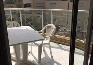 Appartement calme au cœur de Cavalaire, climatisé avec terrasse, parking et toutes commodités - FR-1-100-233